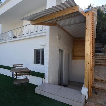 יחידות אירוח נוף המפרץ Lägenhet Haifa Exteriör bild