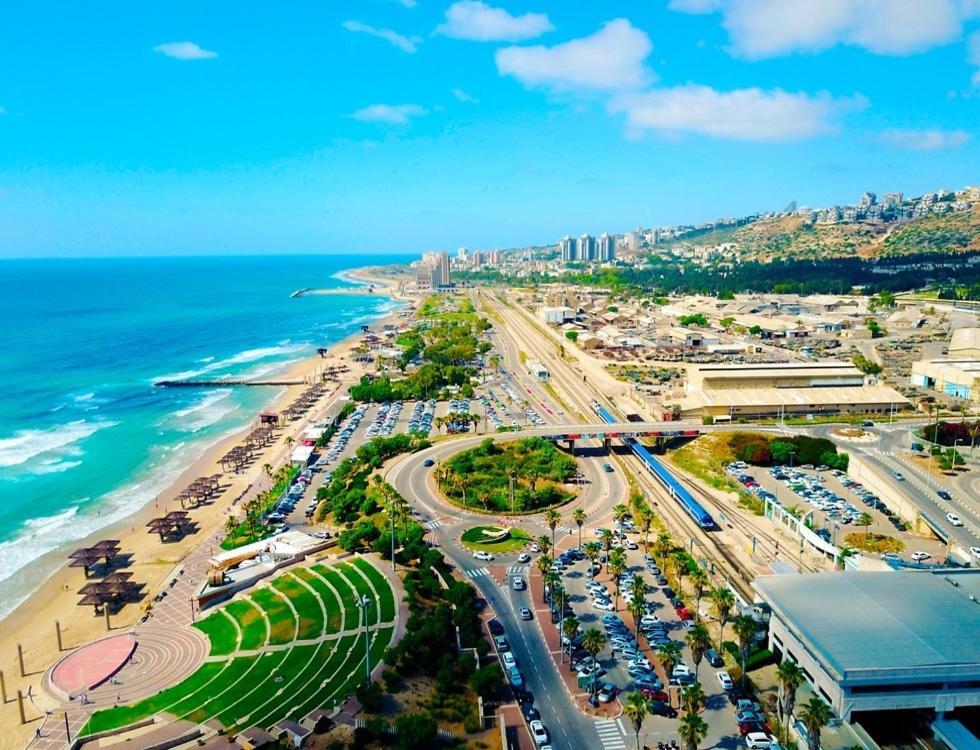 יחידות אירוח נוף המפרץ Lägenhet Haifa Exteriör bild