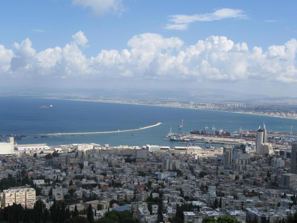 יחידות אירוח נוף המפרץ Lägenhet Haifa Exteriör bild
