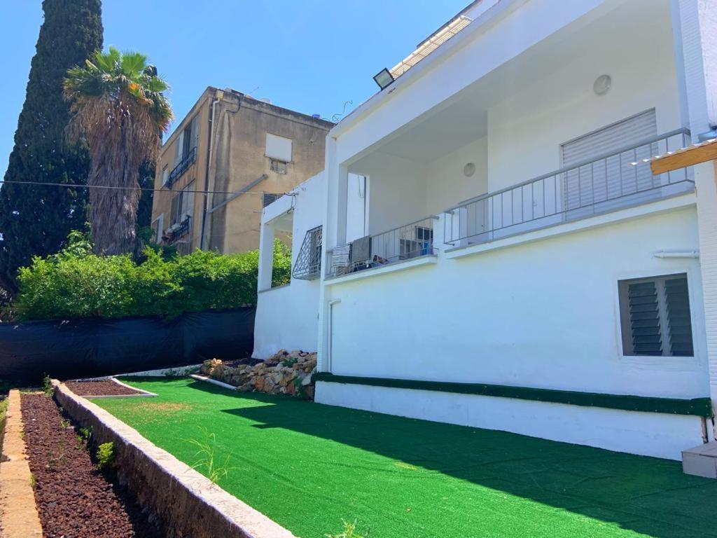 יחידות אירוח נוף המפרץ Lägenhet Haifa Exteriör bild