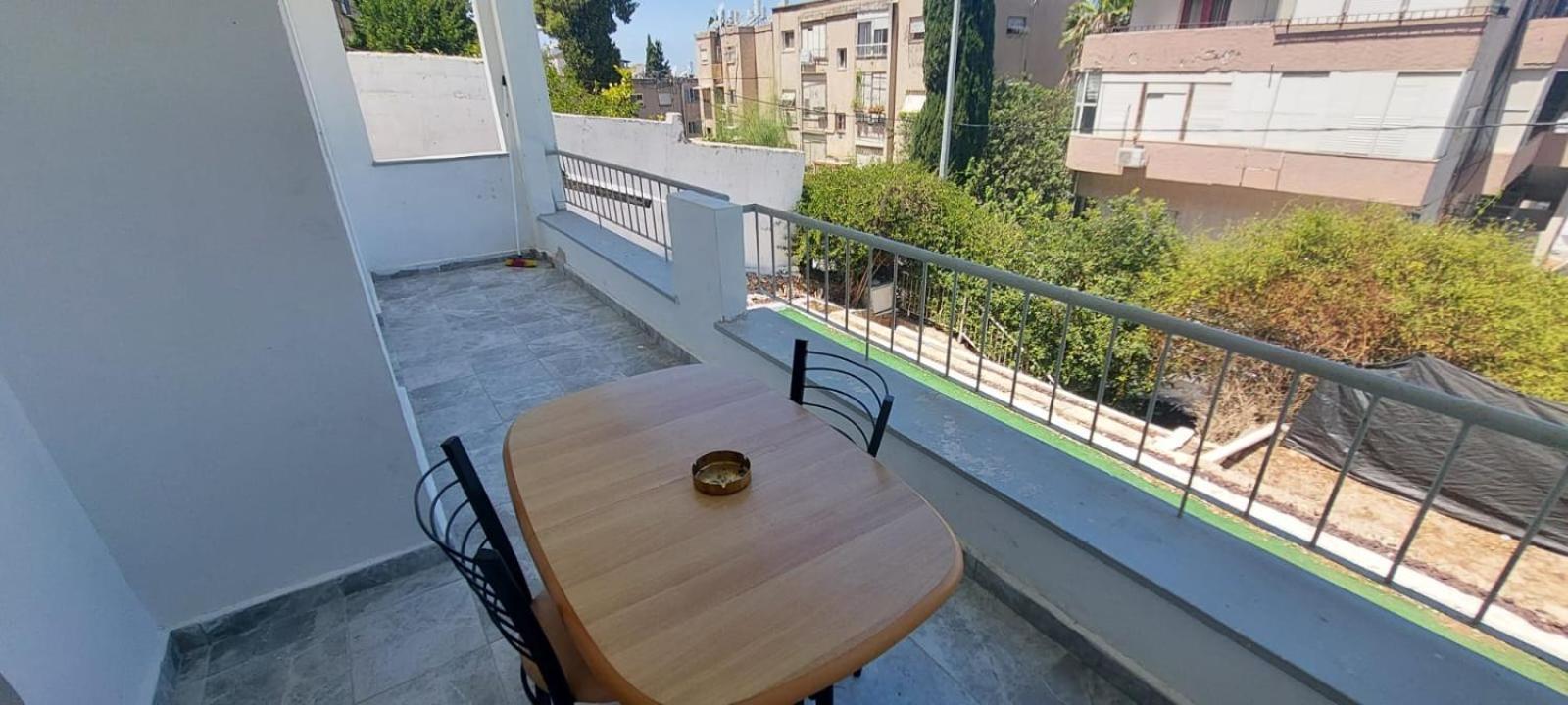 יחידות אירוח נוף המפרץ Lägenhet Haifa Exteriör bild